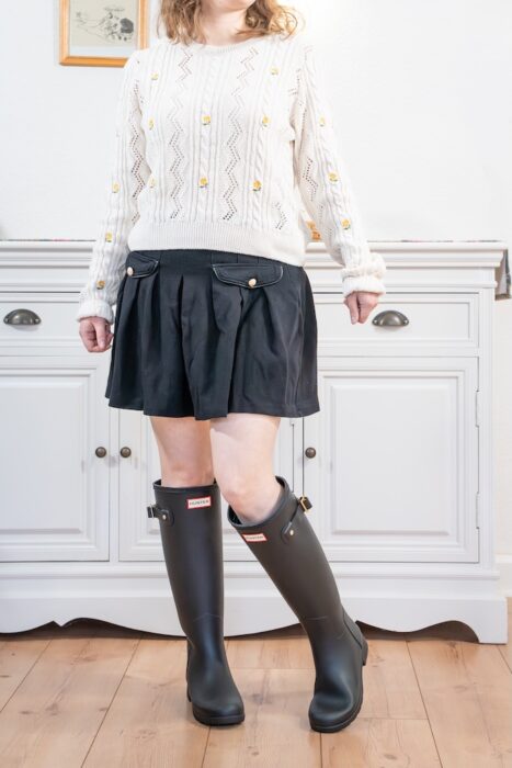 Hohe Gummistiefel Hunter Refined Tragebild