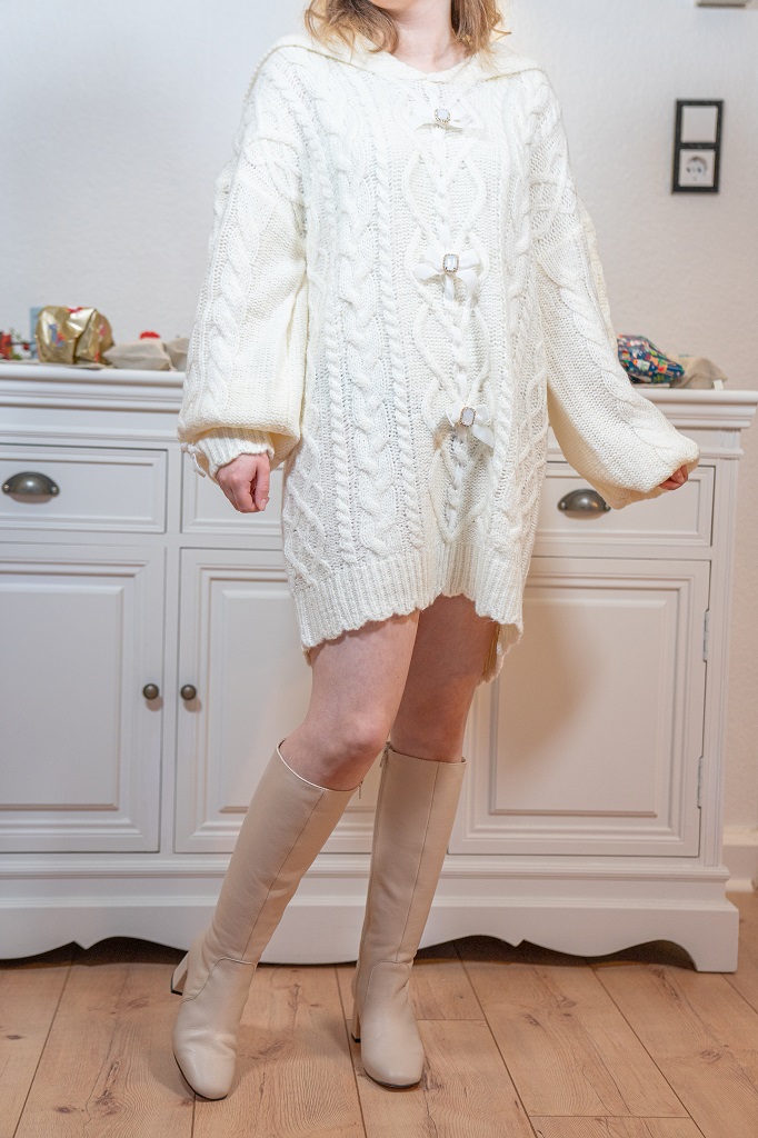 Liz Lisa Strick Pullover Kleid weiße Stiefel Andypola