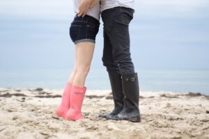 Gummistiefel am Strand – Nordsee und Ostsee