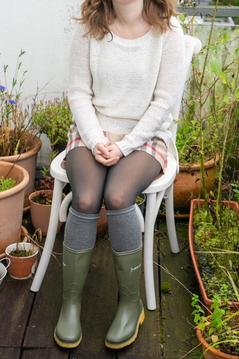 Strickpullover Outfit derbe Gummistiefel