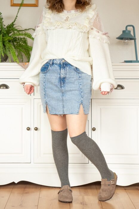 Minirock und Clogs Jeans und BOnova