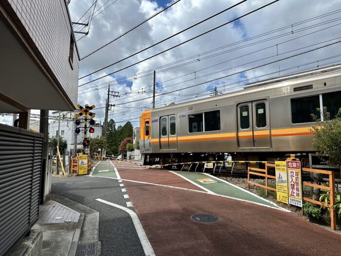 12 - West Tokio Bahnübergang