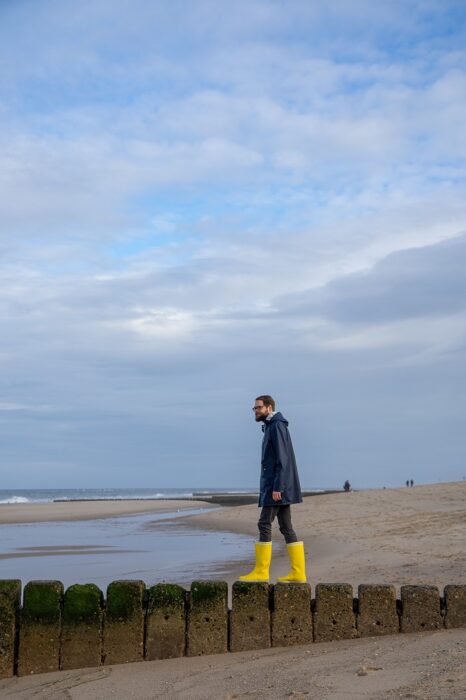 Aigle Goeland am Strand Gelb