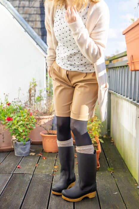 Wollsocken Outfit Stiefelclogs