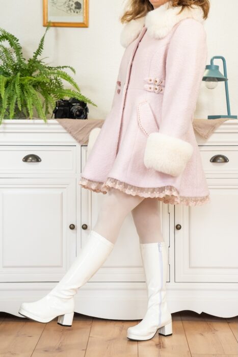 Sexy Stiefel alltagstauglich stylen Lackstiefel Mantel